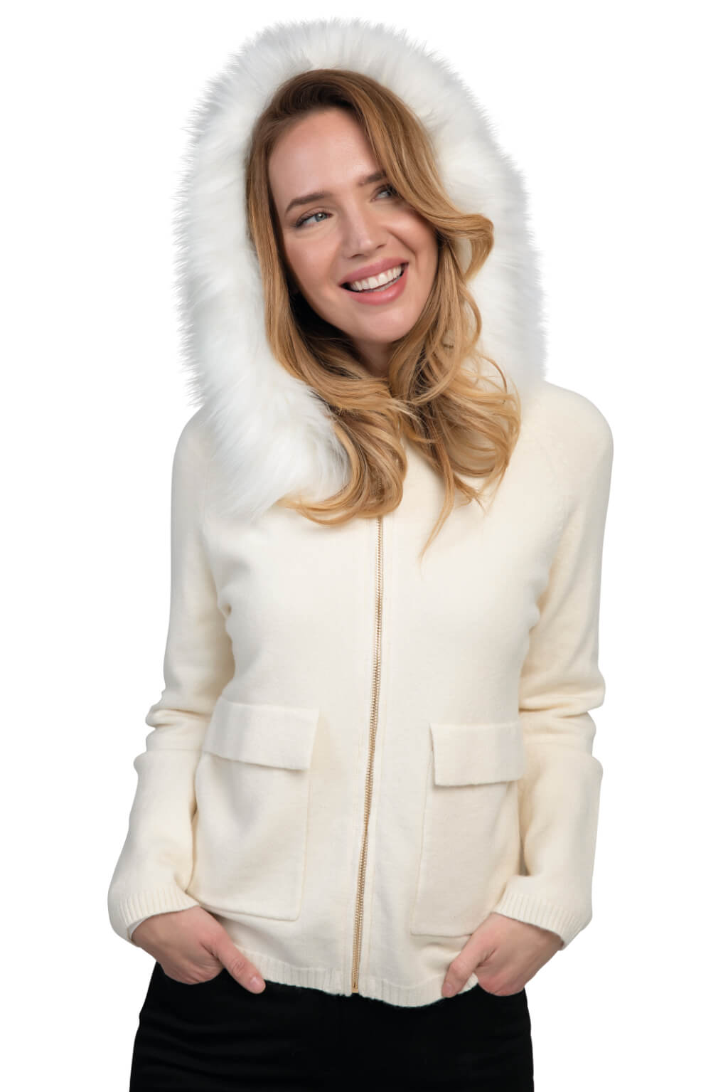 <div style="font-size: 30px;color: #0084ff">NEW SEASON</div>